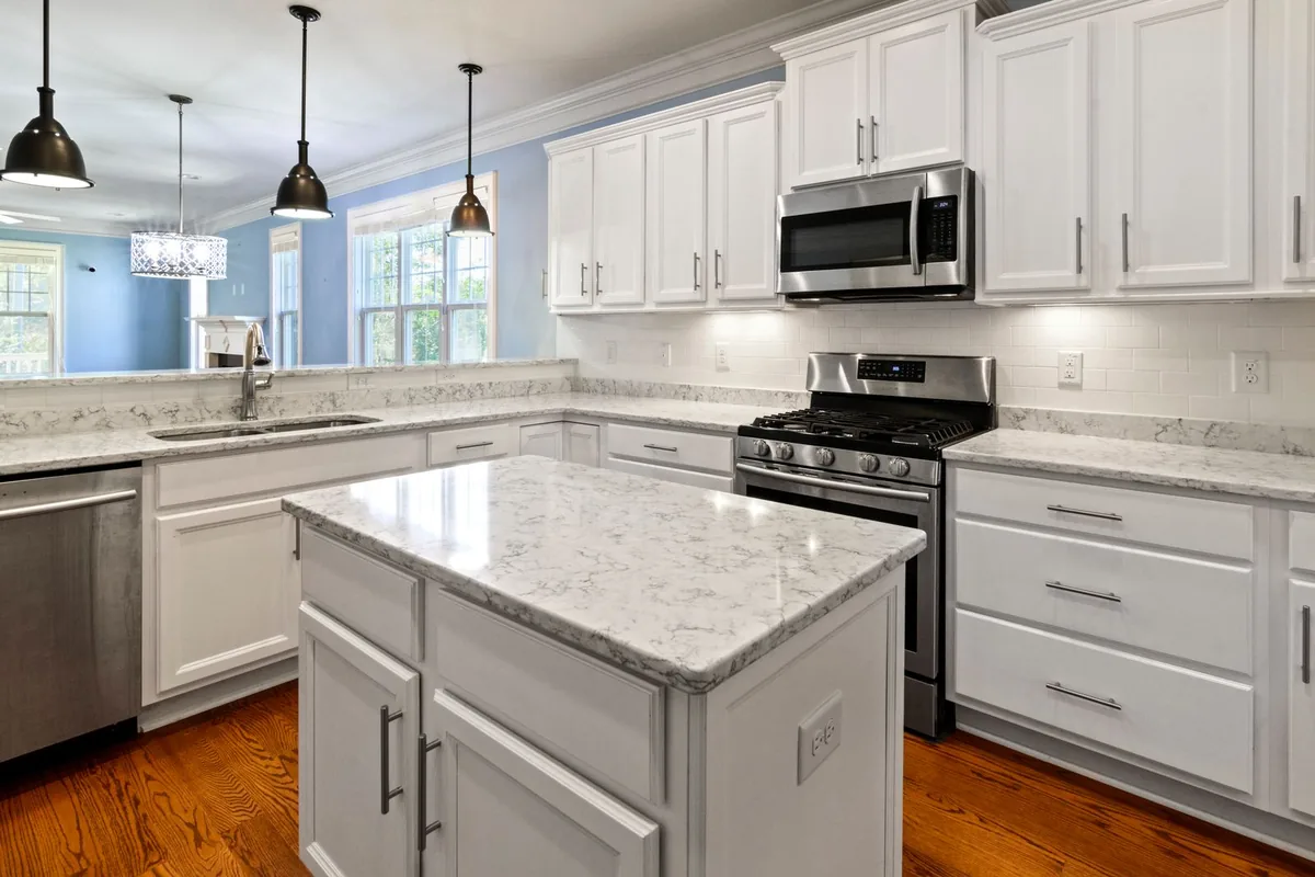 Filth & Squalor Cleanup in Mission Hills, KS